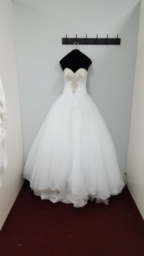 Bridal Shop «SGE Bridal Boutique», reviews and photos, 1020 N Hamilton Rd, Gahanna, OH 43230, USA