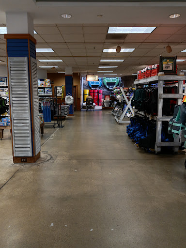 Sporting Goods Store «Bass Pro Shops», reviews and photos, 300 Cincinnati Mills Dr, Cincinnati, OH 45240, USA