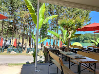 Atmosphère du Restaurant dansant La Guinguette du lac à Lupiac - n°6