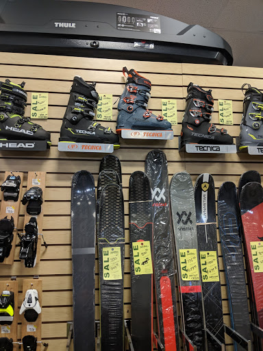 Sporting Goods Store «Peter Glenn Ski & Sports», reviews and photos, 7229 N Dale Mabry Hwy #1, Tampa, FL 33614, USA