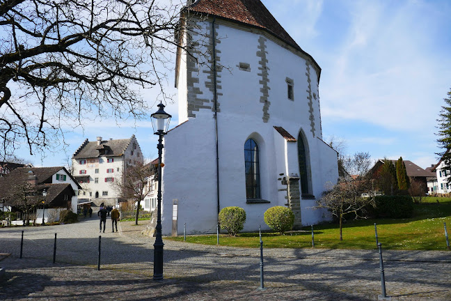 Rezensionen über Reformierte Kirche Greifensee in Uster - Kirche