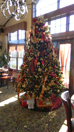 American Restaurant «The Waters Edge Lighthouse», reviews and photos, 2 Freemans Bridge Rd, Glenville, NY 12302, USA