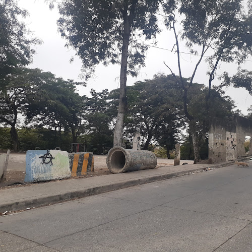 Cancha de la facultad odontología - Guayaquil