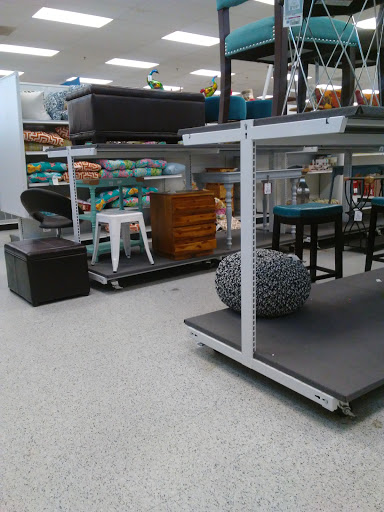 Clothing Store «Ross Dress for Less», reviews and photos, 5220 Jimmy Lee Smith Pkwy, Hiram, GA 30141, USA