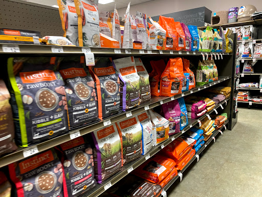 Pet Supply Store «Unleashed by Petco», reviews and photos, 520 S 23rd St, Philadelphia, PA 19146, USA