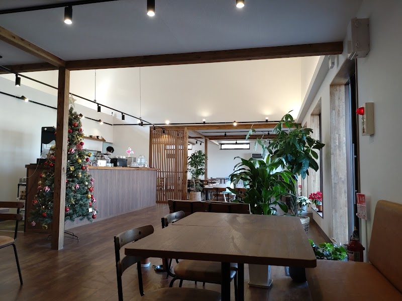cafe&dining「CROSS POINT」