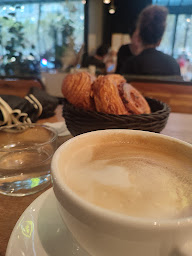 Photo n°143 de Café Joyeux Champs-Élysées à Paris ()