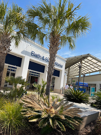 Outlet Mall «Tanger Outlet Myrtle Beach Hwy 17», reviews and photos, 10835 Kings Rd, Myrtle Beach, SC 29572, USA