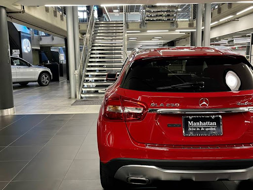 Mercedes Benz Dealer «Mercedes-Benz Manhattan», reviews and photos, 770 11th Ave, New York, NY 10019, USA