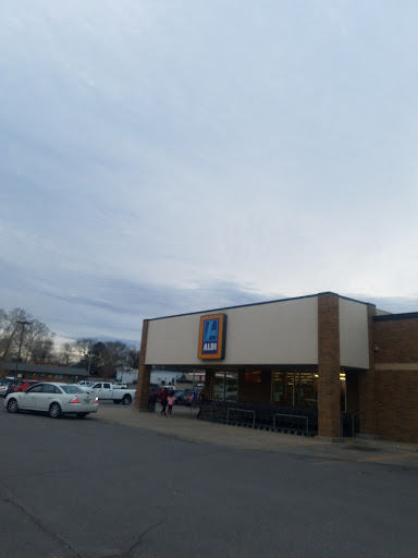 Supermarket «ALDI», reviews and photos, 407 S Lowry St, Smyrna, TN 37167, USA