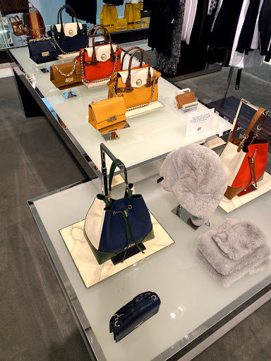 Fashion Accessories Store «Michael Kors», reviews and photos, 1800 Sawgrass Mills Cir #2630, Sunrise, FL 33323, USA