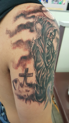 Tattoo Shop «Generation X Tattoo and Body Piercing Studio», reviews and photos, 2010 S Atlantic Ave, Daytona Beach, FL 32118, USA