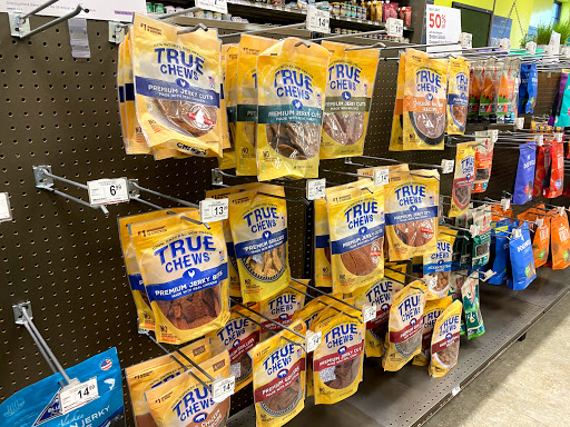 Pet Supply Store «Unleashed by Petco», reviews and photos, 520 S 23rd St, Philadelphia, PA 19146, USA