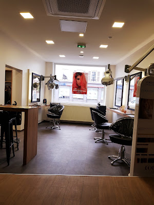 Maison de beauté J.F.C Coiffeur & Esthétique à Thaon-les-Vosges