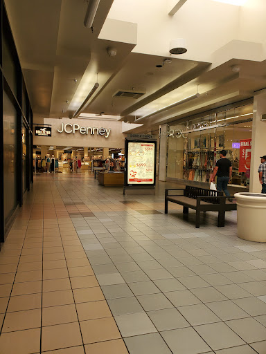 Shopping Mall «Visalia Mall», reviews and photos, 2031 S Mooney Blvd, Visalia, CA 93277, USA