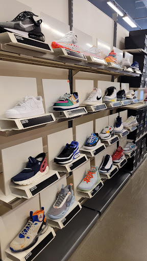 Clothing Store «Nike Factory Store», reviews and photos, 7105 Mills Civic Pkwy #140, West Des Moines, IA 50266, USA
