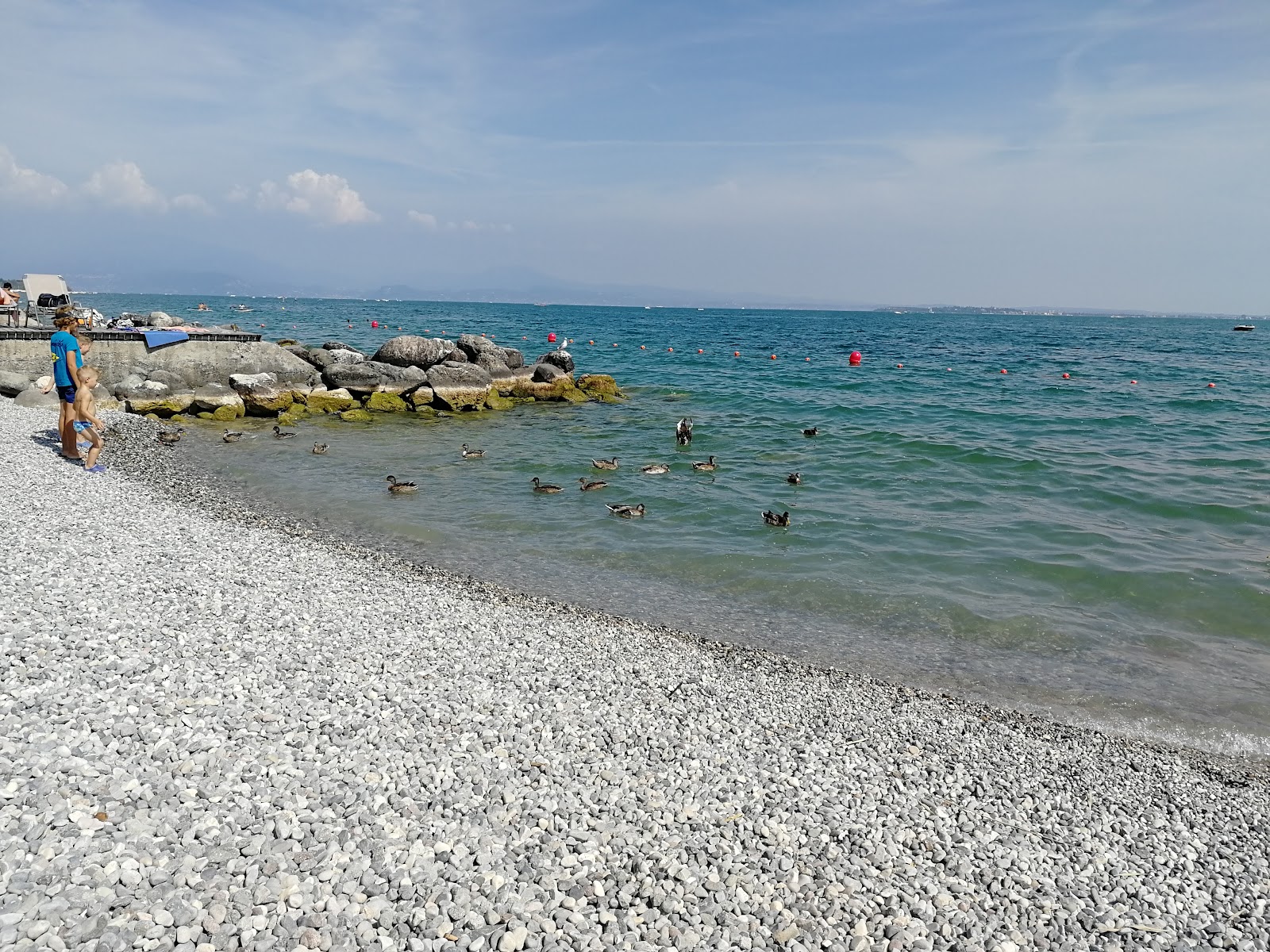Φωτογραφία του Lido di Padenghe περιοχή θέρετρου στην παραλία