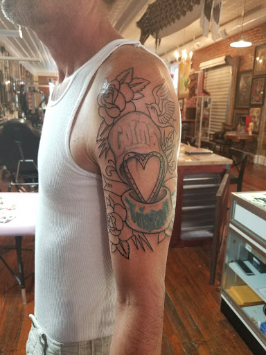 Tattoo Shop «Illinois Tattoo Co», reviews and photos, 109 W Monroe St, Bloomington, IL 61701, USA