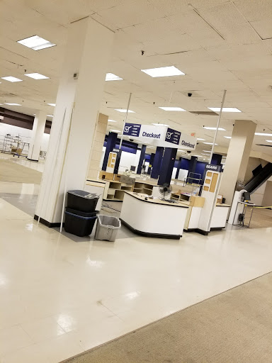 Shopping Mall «Dedham Mall», reviews and photos, 300 Providence Hwy, Dedham, MA 02026, USA