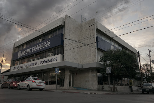 Institución de educación superior Saltillo