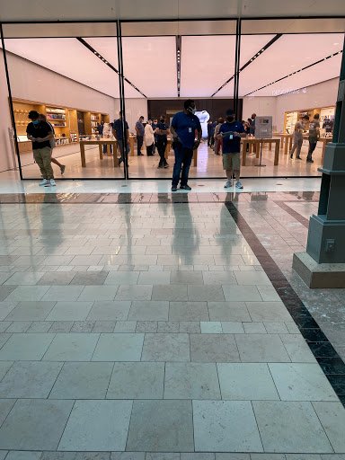 Computer Store «Apple Bridgewater», reviews and photos, 400 Commons Way, Bridgewater, NJ 08807, USA