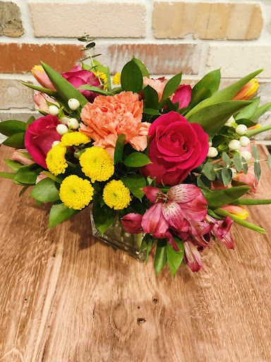 Florist «Bloom-A-Round Floral Design», reviews and photos, 2451 Lakeside Pkwy #120, Flower Mound, TX 75022, USA
