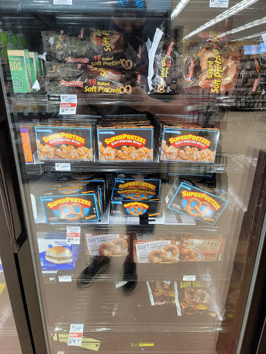 Supermarket «Giant Eagle Supermarket», reviews and photos, 873 Refugee Rd, Pickerington, OH 43147, USA