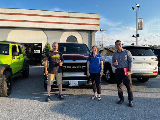 Jeep Dealer «Marlow Motor Company», reviews and photos, 707 N Commerce Ave, Front Royal, VA 22630, USA