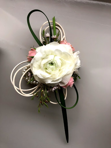 Florist «Platform 322», reviews and photos, 322 W Main St, Lexington, IL 61753, USA