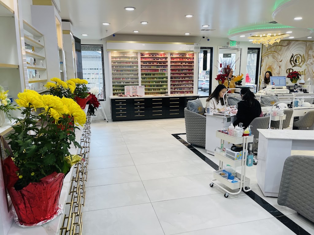Royal Nails Spa 94550