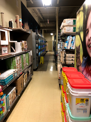 Pet Supply Store «Petco Animal Supplies», reviews and photos, 8500 Henry Ave #10, Philadelphia, PA 19128, USA