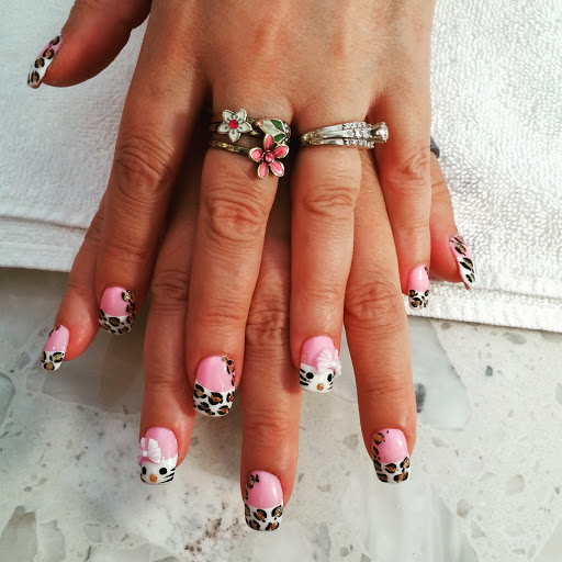 Nail Salon «The White Spa Nails», reviews and photos, 1823 S Greenfield Rd #103, Mesa, AZ 85206, USA