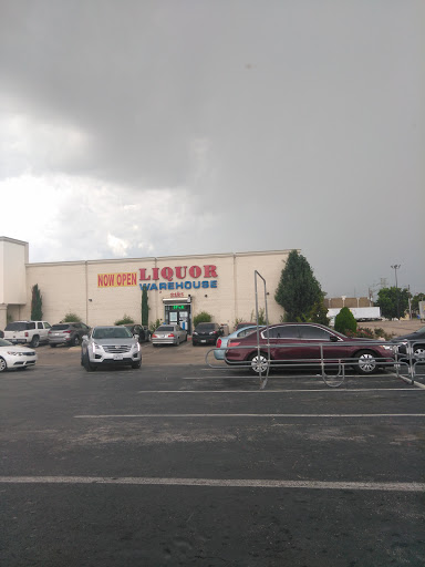 Liquor Store «Liquor Warehouse», reviews and photos, 2125 E Division St, Arlington, TX 76011, USA