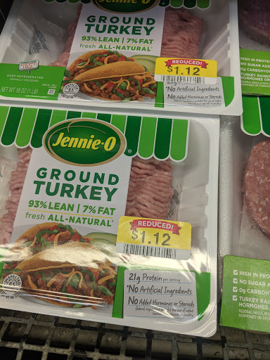 Grocery Store «Smart & Final Extra!», reviews and photos, 250 E 10th St, Gilroy, CA 95020, USA