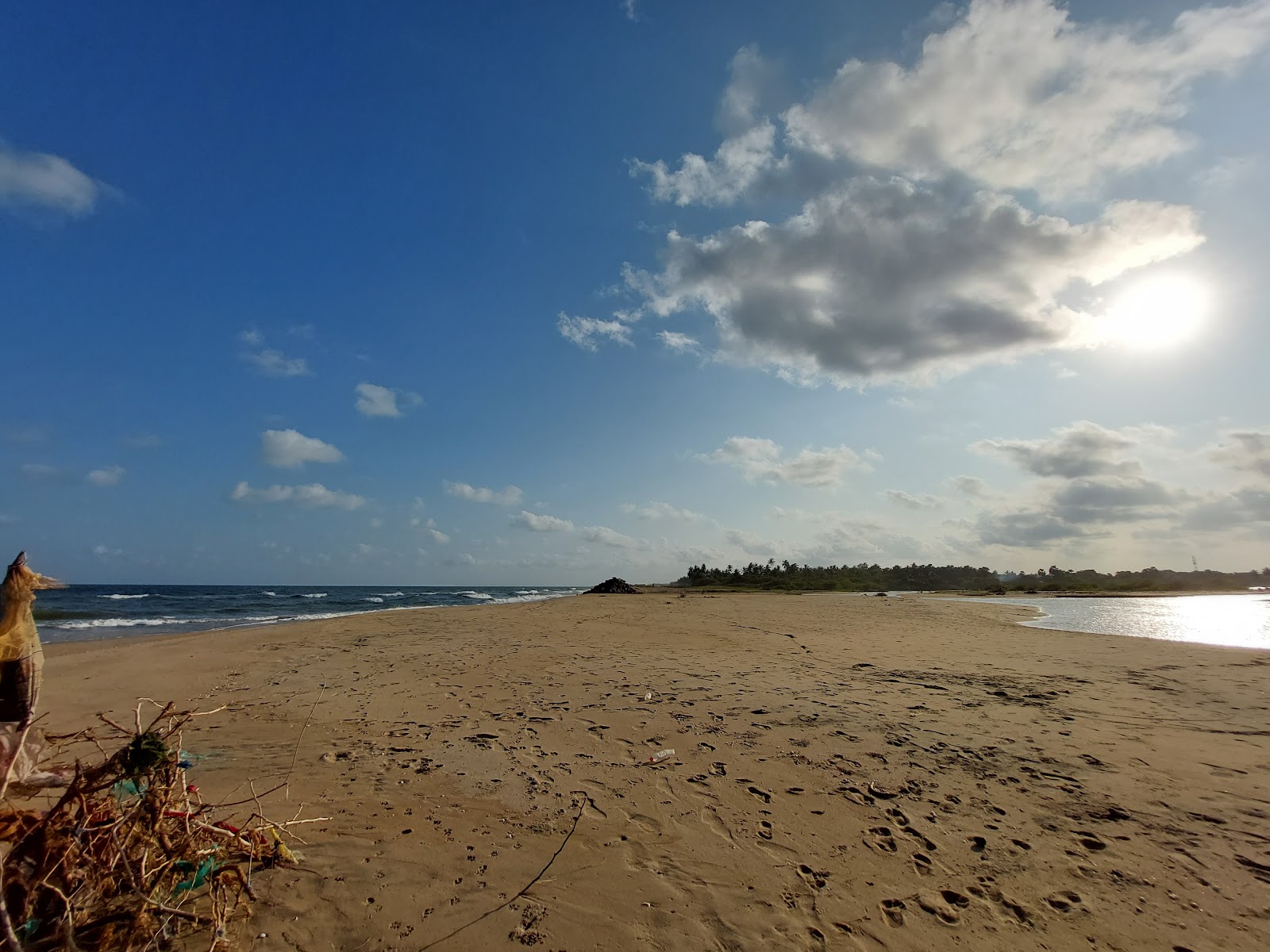 Thazhanguda Beach photo #9