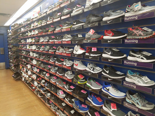 Sporting Goods Store «Big 5 Sporting Goods», reviews and photos, 2020 W Craig Rd #100, North Las Vegas, NV 89032, USA