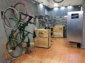 Dr. Bicycle Garage en San Pedro Alcántara