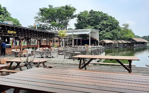 Restoran Kampung Laut image
