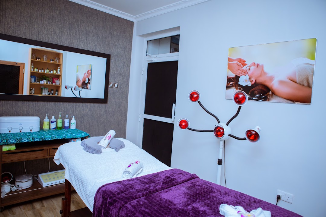 ZURII BEAUTY CLINIC & SPA