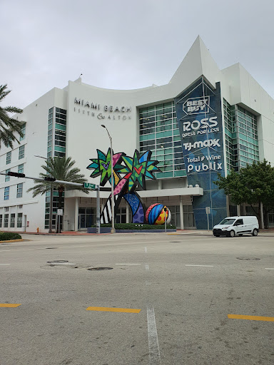 Shopping Mall «Fifth and Alton», reviews and photos, 1100 6th St, Miami Beach, FL 33139, USA