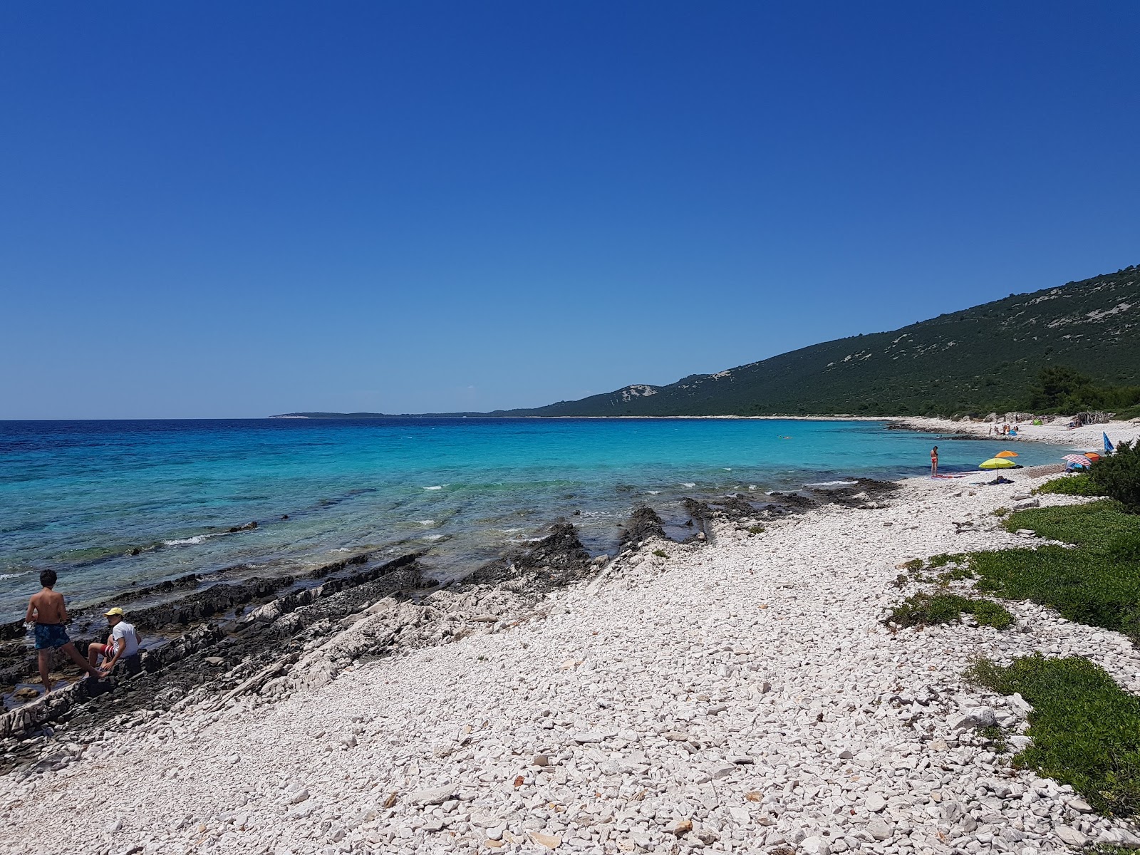 Photo of Veli Zal beach with partly clean level of cleanliness