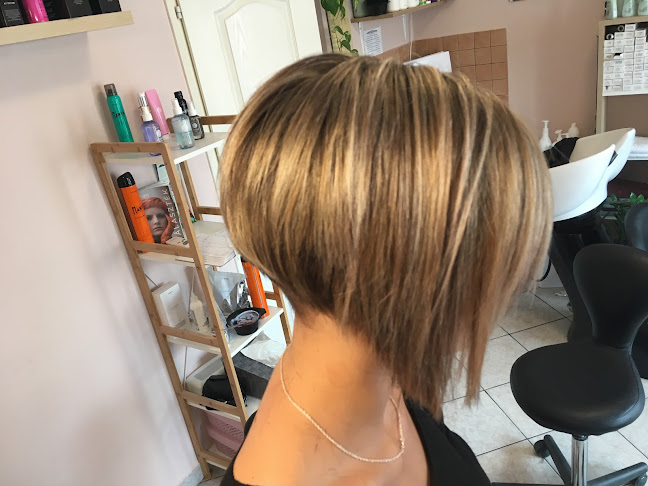 Opinii despre Mályva Fodrászat în Balatonlelle - Fodrász