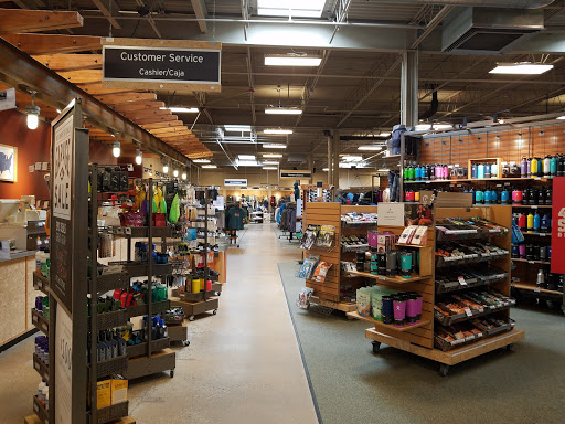 Camping Store «REI», reviews and photos, 1209 E Golf Rd, Schaumburg, IL 60173, USA