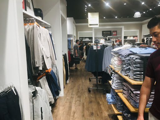 Clothing Store «Banana Republic», reviews and photos, 454 Evergreen Ct, Central Valley, NY 10917, USA