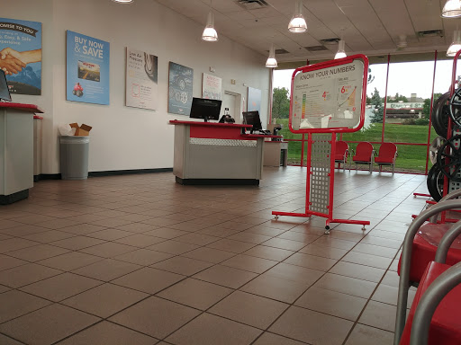 Tire Shop «Discount Tire Store - Westminster, CO», reviews and photos, 7401 W 92nd Ave, Westminster, CO 80021, USA