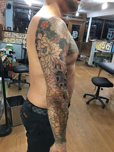 Tattoo Shop «Greenpoint Tattoo Company», reviews and photos, 131 Meserole Ave, Brooklyn, NY 11222, USA