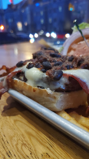 American Restaurant «Landmark Americana-Glassboro», reviews and photos, 1 Mullica Hill Rd, Glassboro, NJ 08028, USA