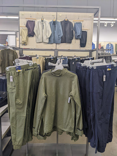 Clothing Store «Old Navy», reviews and photos, 49 W Hillsdale Blvd, San Mateo, CA 94403, USA