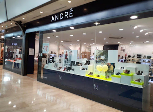 Magasin de chaussures André Serris