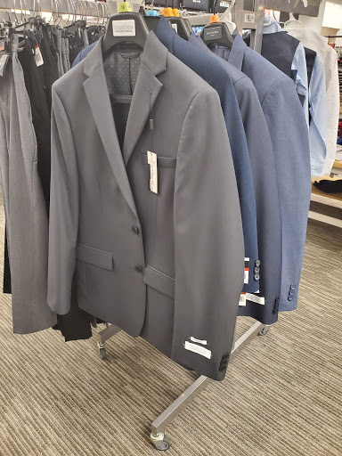 Stores to buy men's trench coats Saint Louis